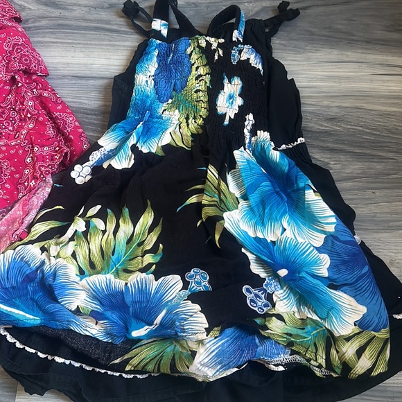 3 Dress Bundle - Picture 3 of 4